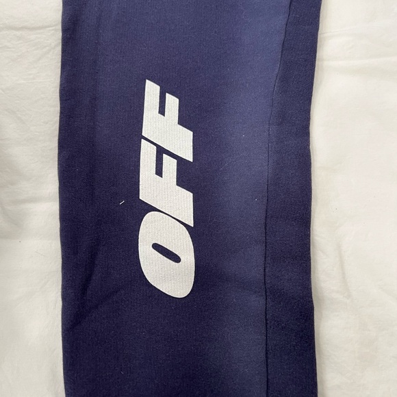 Off-White - Picture 6 of 16